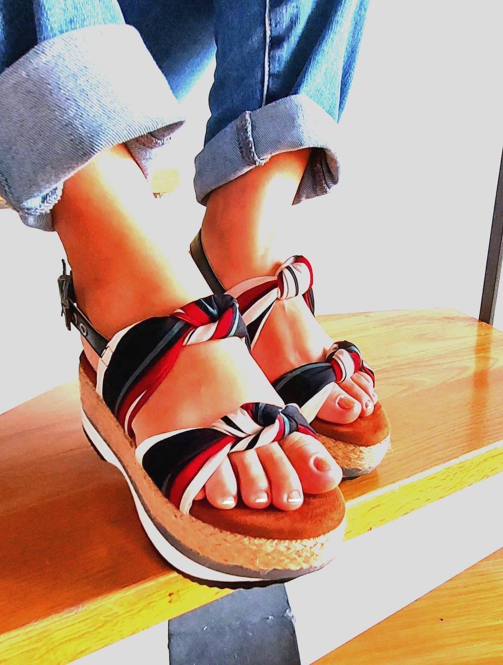 Sandalias tricolor con correa de verano - DELIRIOh